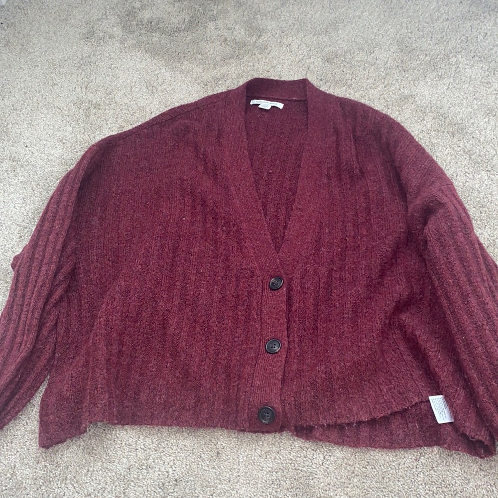 America Eagle slight over sized sweater